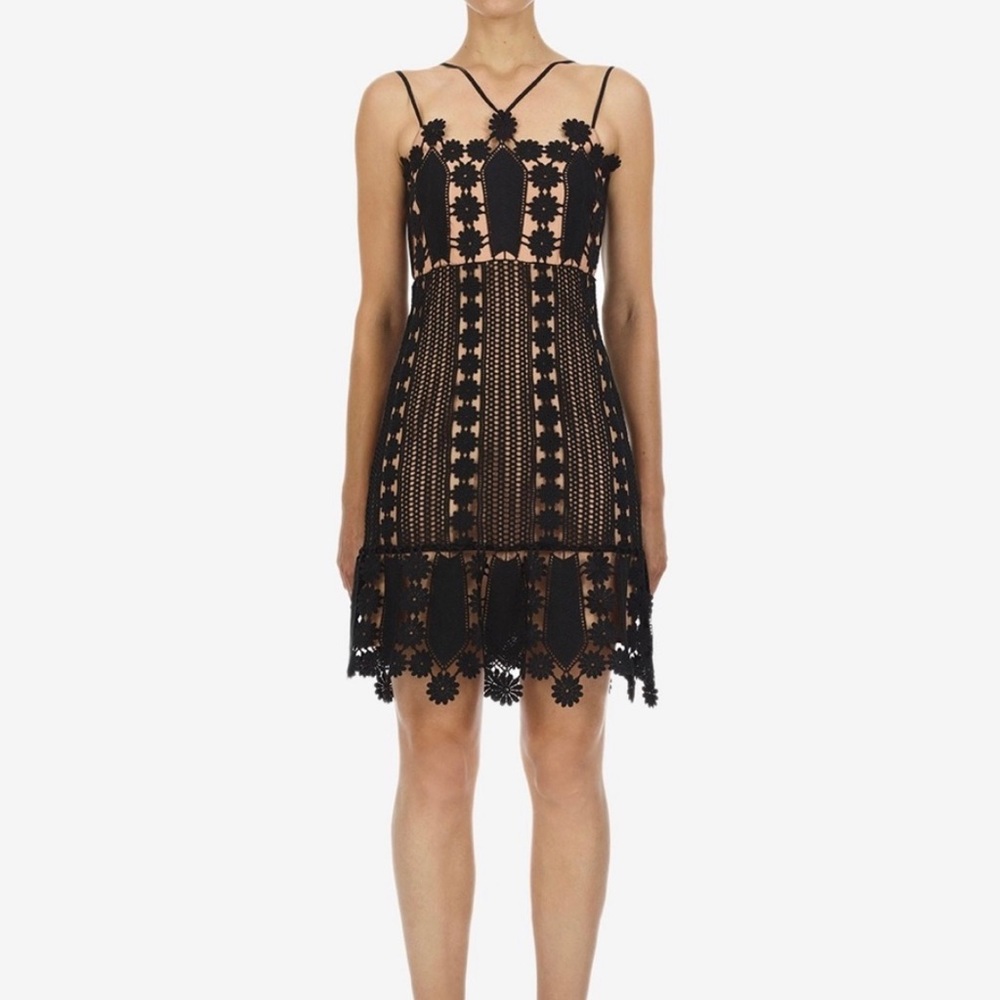 Self portrait black and nude dress sz 4